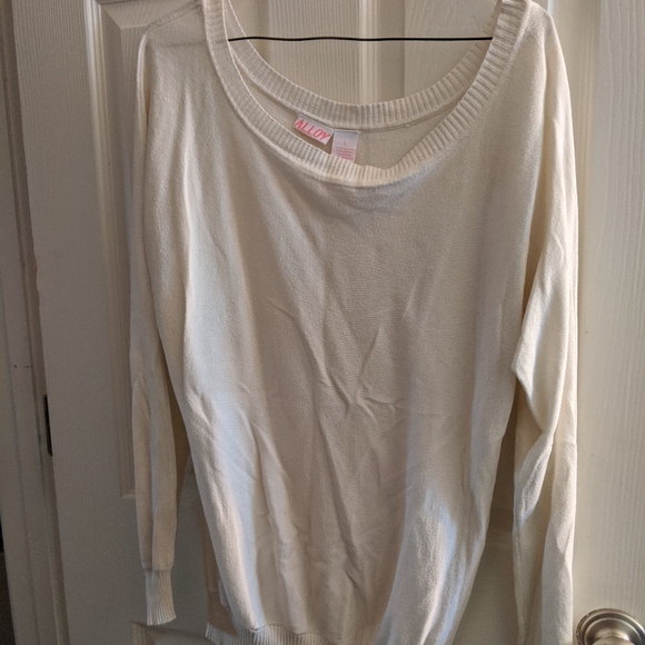 Alloy cream white sweater Top - Picture 1 of 3